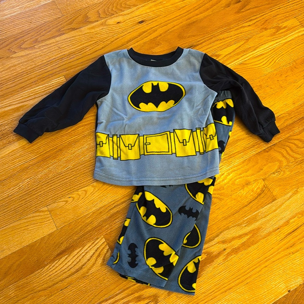 Batman PJs (2 Piece Set, Size 3T)